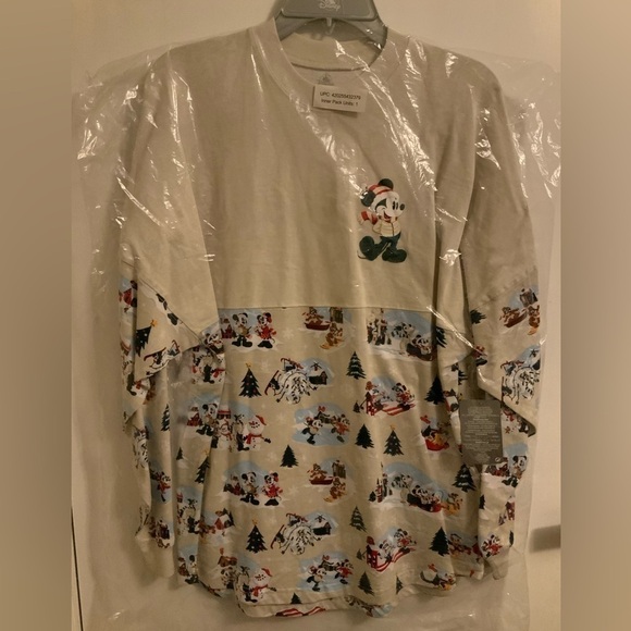 Walt’s Holiday Lodge Spirit Jersey - Walt Disney World - Picture 13 of 15